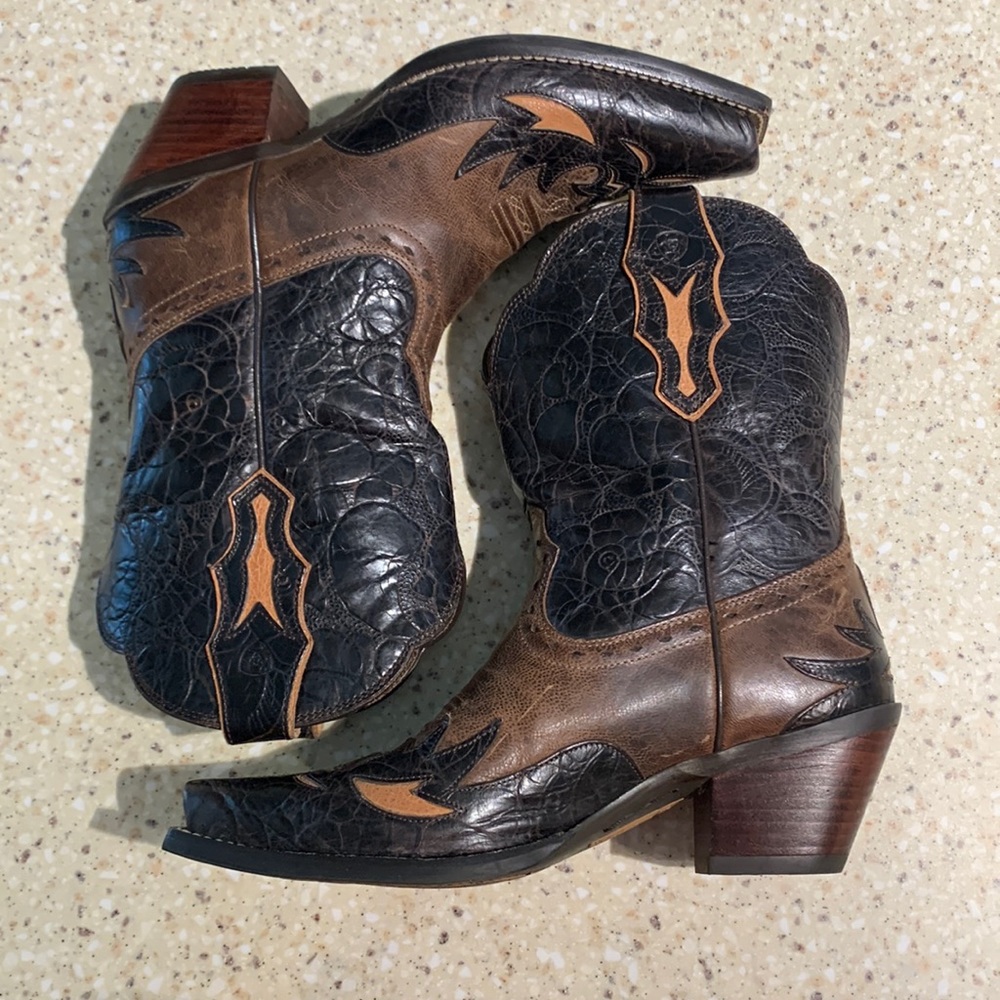 Ariat Dahlia size 8B